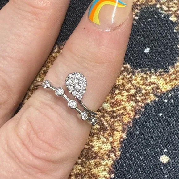 Pretty Bird Silver Teardrop Ring with Crystal Details - Picture 1 of 2